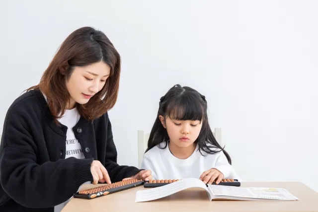 すぐに答えを導こうとするのではなく、こどもの心の中に自分で考える場所を作ってあげることが大事。