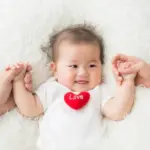 月に10分だけしかわが子と会えない、理不尽な状況に耐える父親を取材。