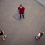 家族の距離に正解はあるのか？親子関係の正しさを問いなす。