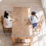 親子なのに分かり合えない、会話が消える家庭の特徴と改善の方法を解説。